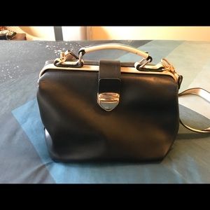 Doctor’s style purse